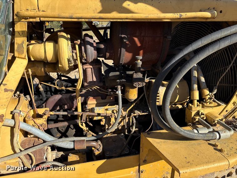 image for item EA7155 1985 Caterpillar D7G dozer