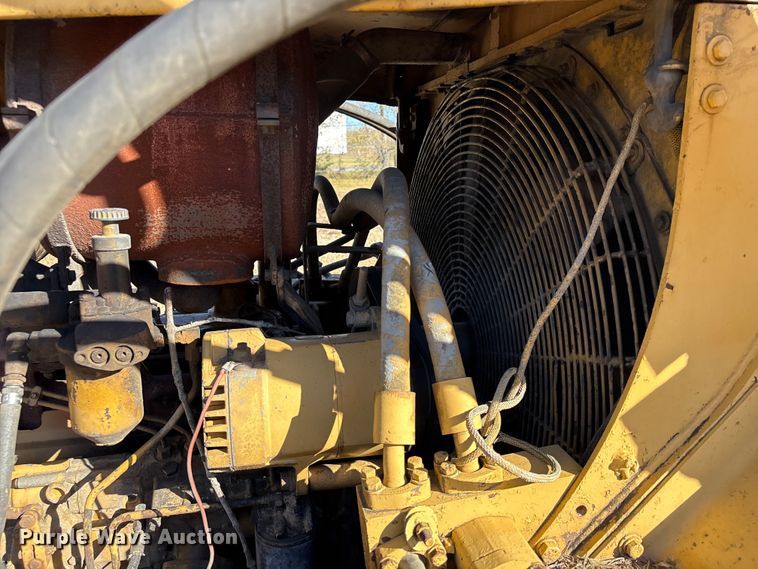 image for item EA7155 1985 Caterpillar D7G dozer