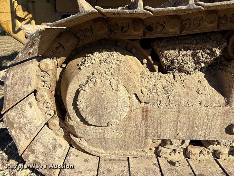 image for item EA7155 1985 Caterpillar D7G dozer