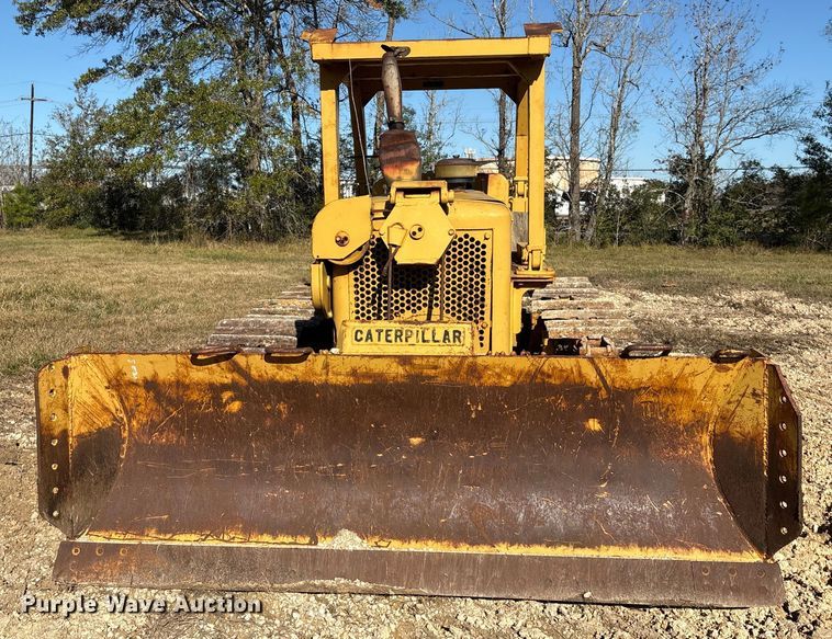 image for item EA7156 Caterpillar D6B 