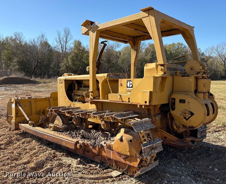 image for item EA7156 Caterpillar D6B 