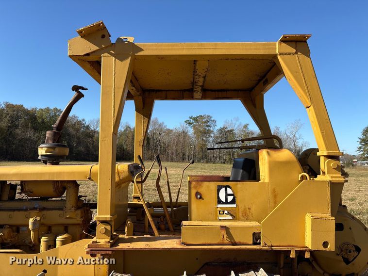 image for item EA7156 Caterpillar D6B 