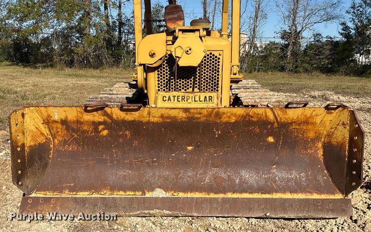 image for item EA7156 Caterpillar D6B 