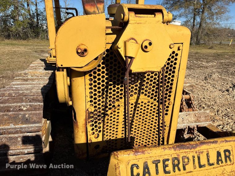 image for item EA7156 Caterpillar D6B 