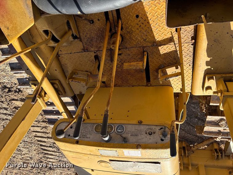 image for item EA7156 Caterpillar D6B 