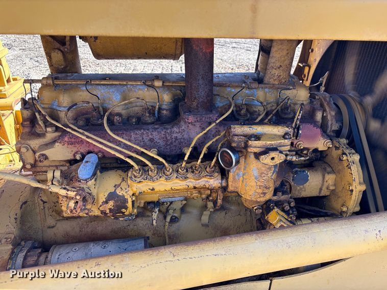 image for item EA7156 Caterpillar D6B 