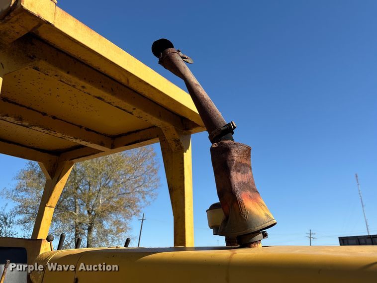 image for item EA7156 Caterpillar D6B 