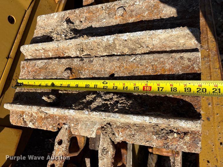 image for item EA7156 Caterpillar D6B 