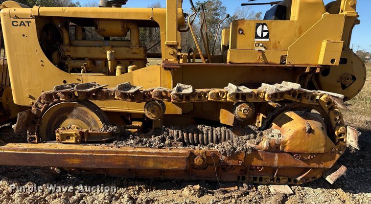 image for item EA7156 Caterpillar D6B 