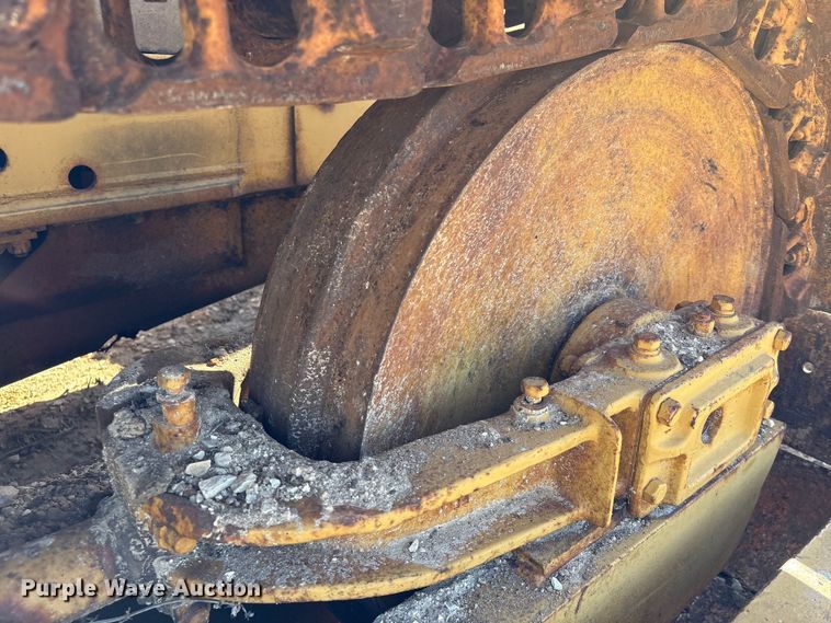 image for item EA7156 Caterpillar D6B 