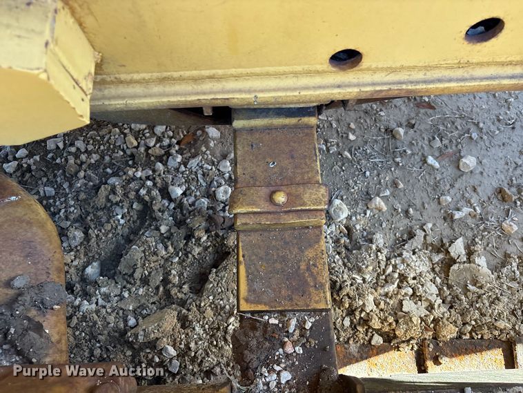 image for item EA7156 Caterpillar D6B 