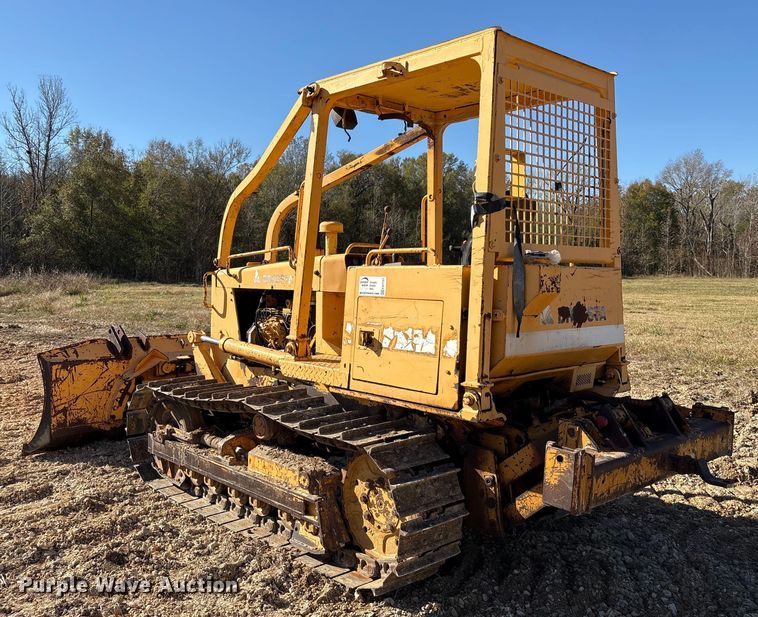 image for item EA7157 Dressta TD-8H dozer