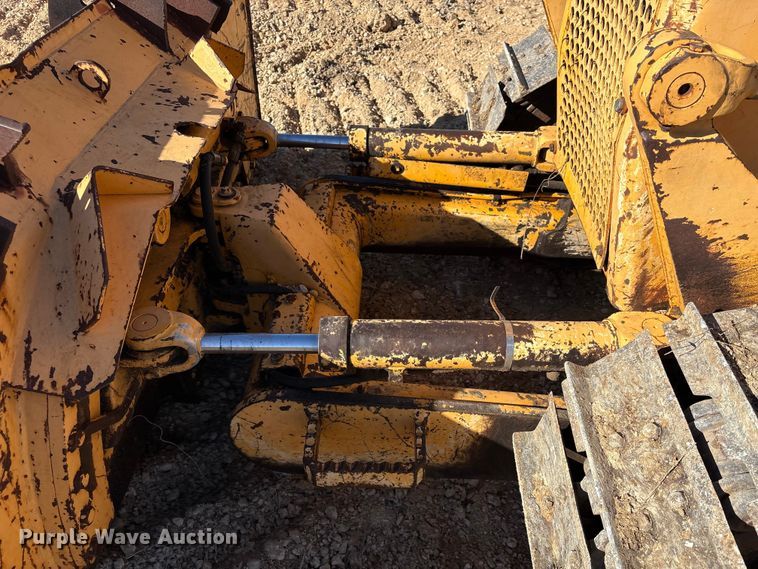 image for item EA7157 Dressta TD-8H dozer