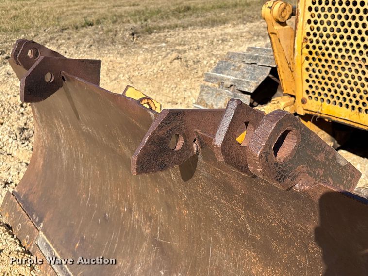 image for item EA7157 Dressta TD-8H dozer