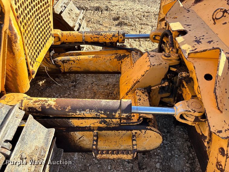 image for item EA7157 Dressta TD-8H dozer