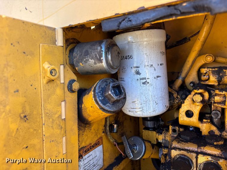 image for item EA7157 Dressta TD-8H dozer