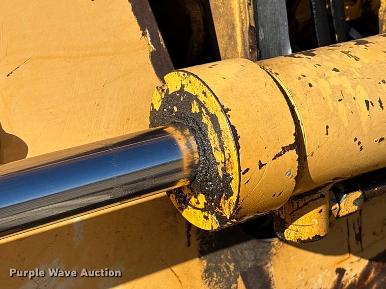 image for item EA7157 Dressta TD-8H dozer