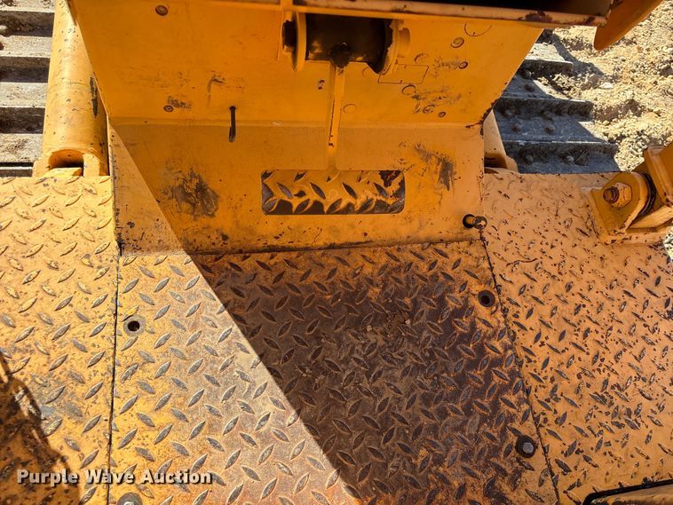 image for item EA7157 Dressta TD-8H dozer