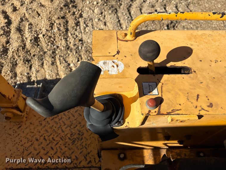 image for item EA7157 Dressta TD-8H dozer