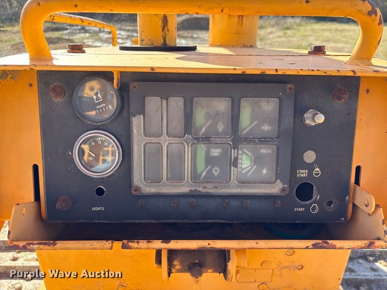 image for item EA7157 Dressta TD-8H dozer