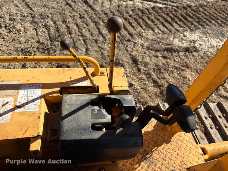 image for item EA7157 Dressta TD-8H dozer