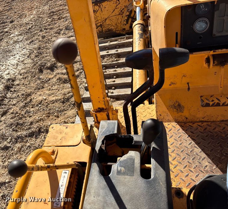 image for item EA7157 Dressta TD-8H dozer