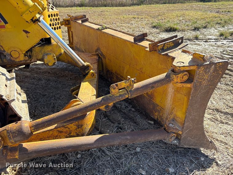image for item EA7158 Allie Chalmers HD-11 Crawler Dozer