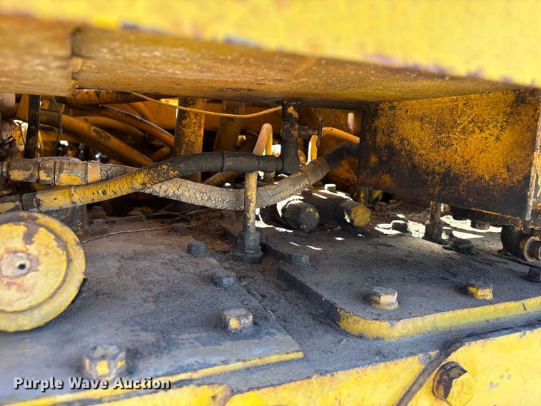 image for item EA7158 Allie Chalmers HD-11 Crawler Dozer