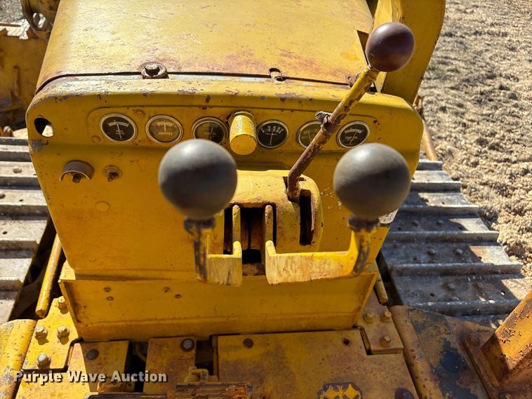 image for item EA7158 Allie Chalmers HD-11 Crawler Dozer