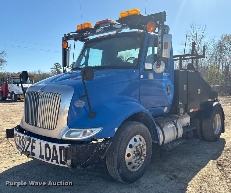 image for item EA7159 2009 International 8600 SBA semi truck