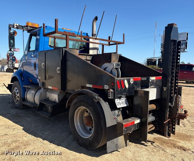 image for item EA7159 2009 International 8600 SBA semi truck