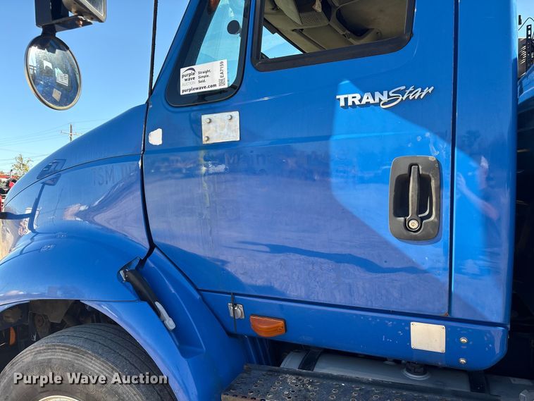 image for item EA7159 2009 International 8600 SBA semi truck