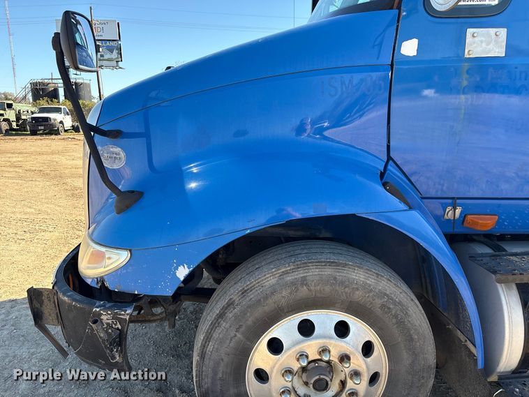 image for item EA7159 2009 International 8600 SBA semi truck