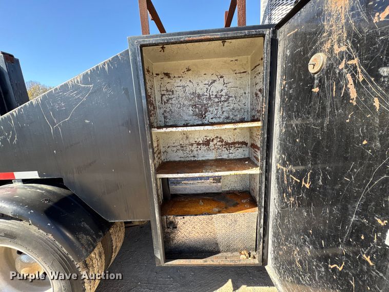 image for item EA7159 2009 International 8600 SBA semi truck