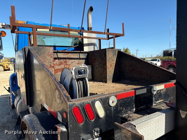 image for item EA7159 2009 International 8600 SBA semi truck