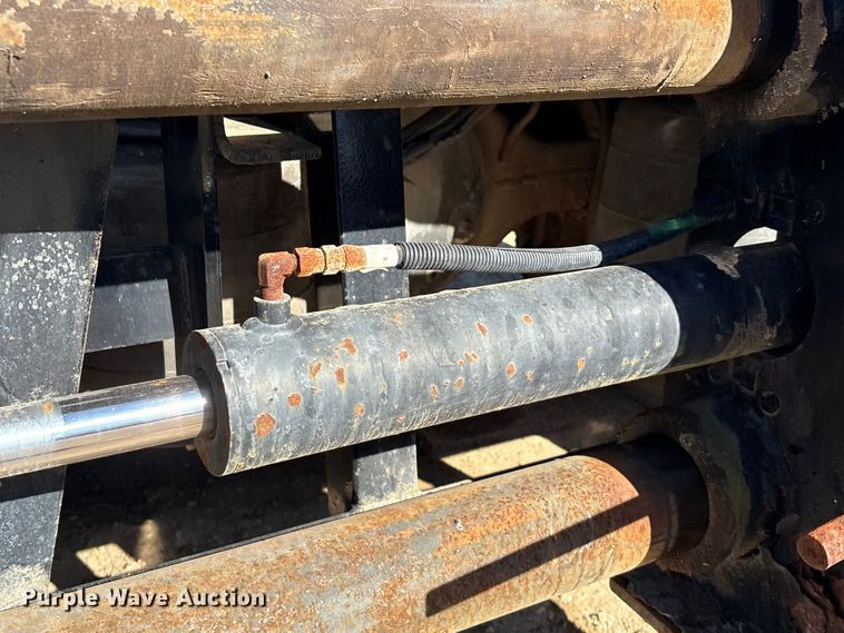 image for item EA7159 2009 International 8600 SBA semi truck