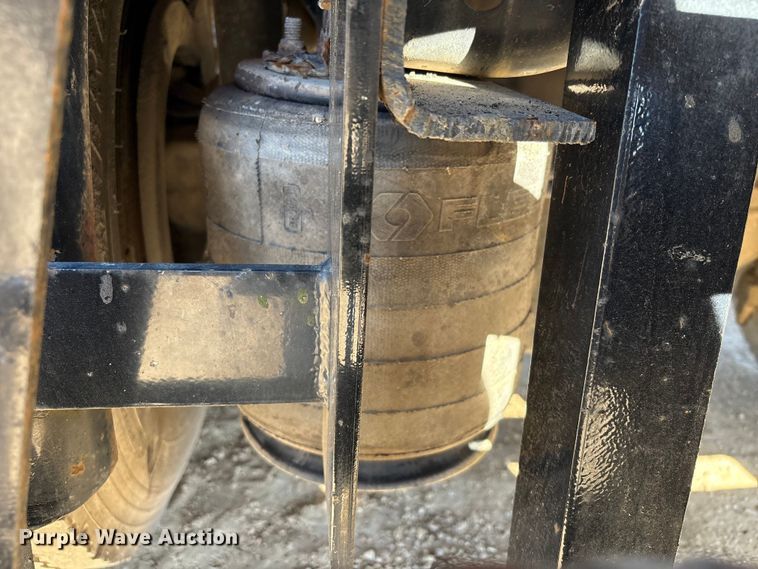 image for item EA7159 2009 International 8600 SBA semi truck