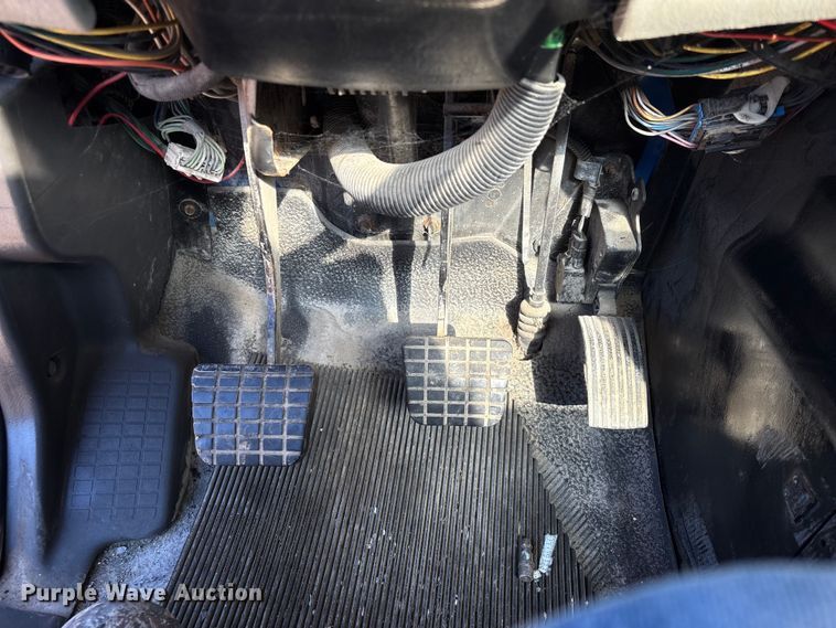 image for item EA7159 2009 International 8600 SBA semi truck