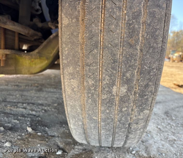 image for item EA7159 2009 International 8600 SBA semi truck