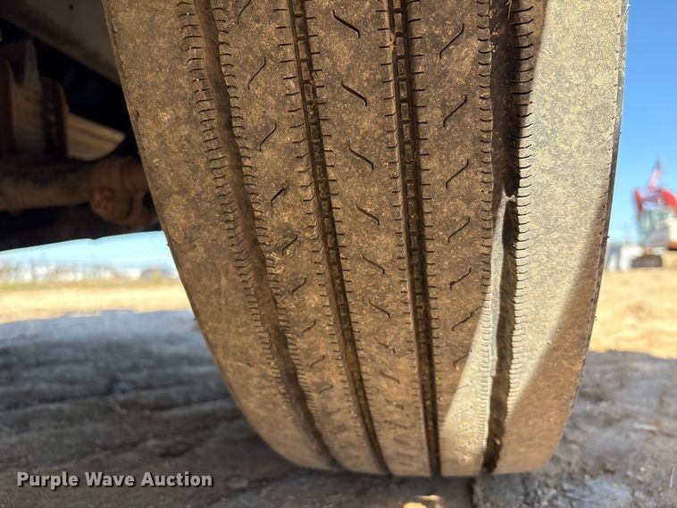 image for item EA7159 2009 International 8600 SBA semi truck