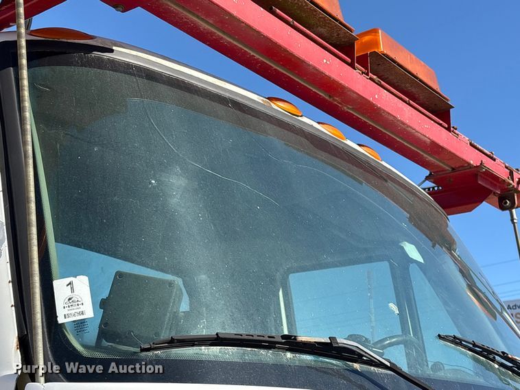 image for item EA7160 2006 International 8600 semi truck