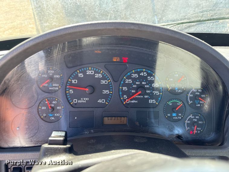 image for item EA7160 2006 International 8600 semi truck