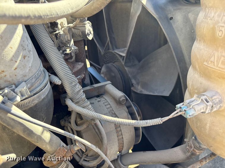 image for item EA7160 2006 International 8600 semi truck