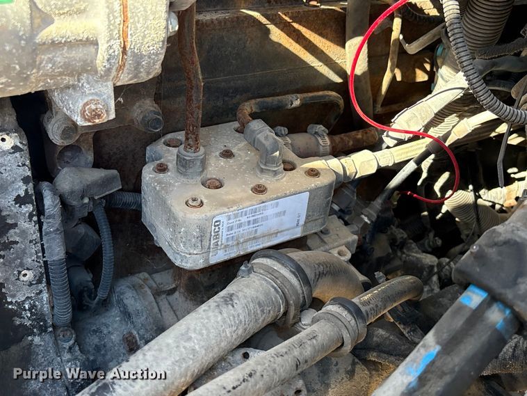 image for item EA7160 2006 International 8600 semi truck