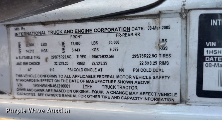 image for item EA7160 2006 International 8600 semi truck