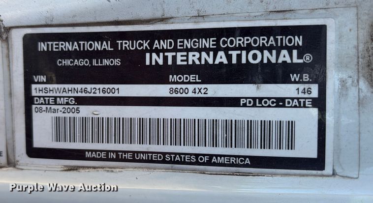 image for item EA7160 2006 International 8600 semi truck