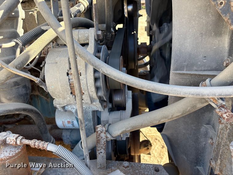 image for item EA7161 1995 International 4900 semi truck