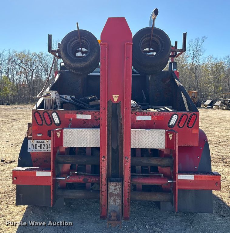 image for item EA7162 2007 International semi truck