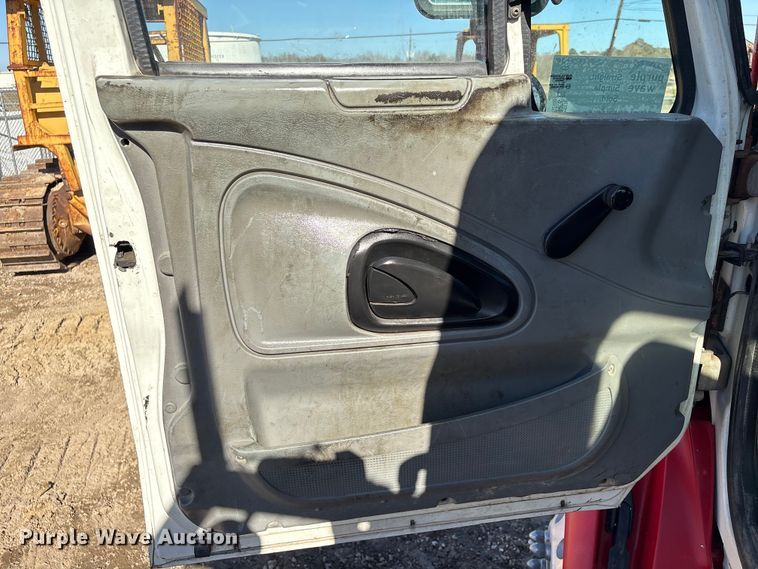 image for item EA7162 2007 International semi truck