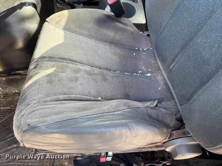 image for item EA7162 2007 International semi truck